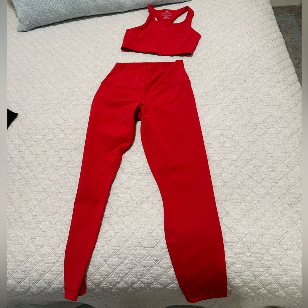 90 degree by reflex red athletic set size small - NWOT